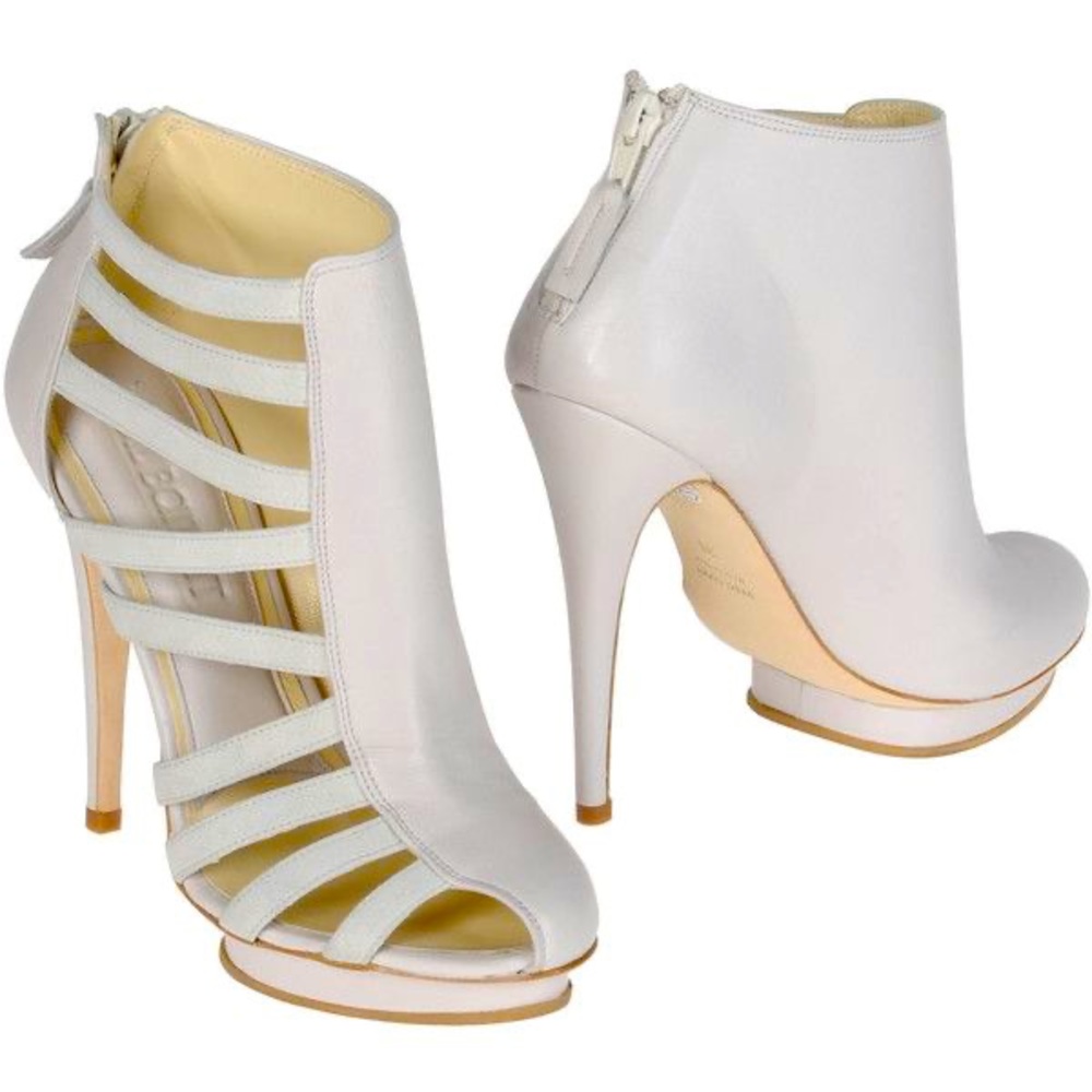 Neil Barrett White Heeled Ankle Bootie pumps
